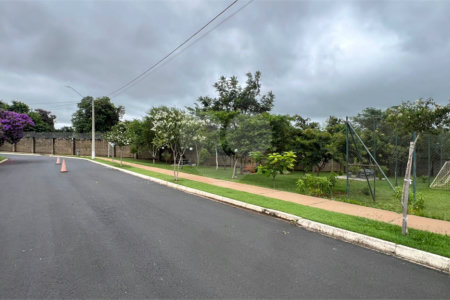 Lote de esquina à venda no Condomínio Faixa Azul