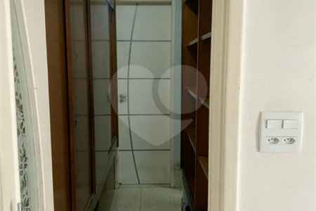 Apartamento à venda na Rua Sapucaia – Conforto e localização privilegiada!