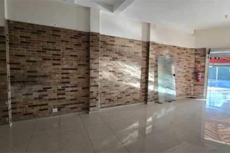 Salão 110m² comercial na Lucas Nogueira Garcez - Atibaia- SP
