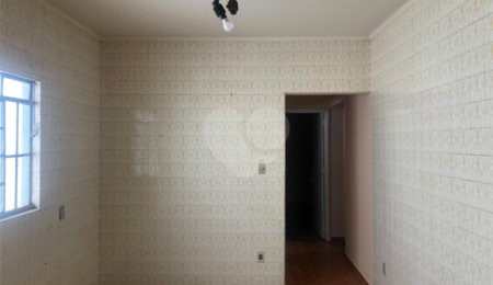 Casa à venda com 3 quartos em Jardim São João Batista, São Carlos, SP