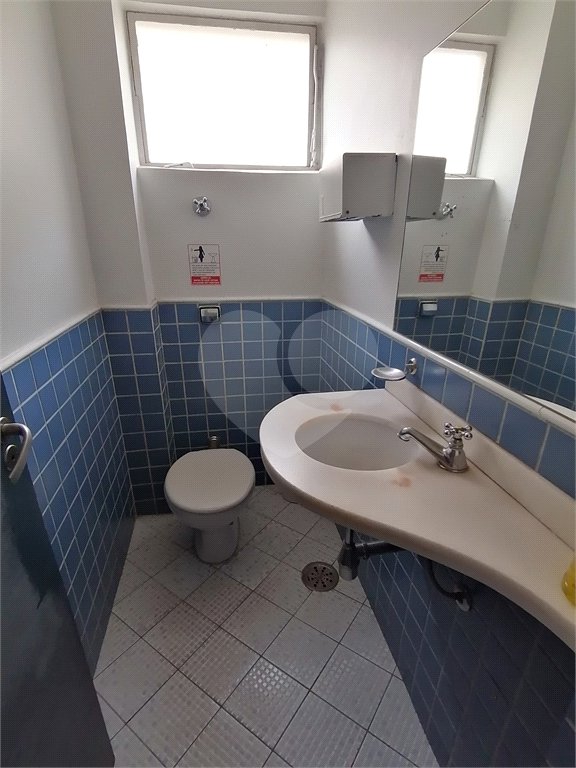 Sala comercial para venda ou locação na Bela Vista