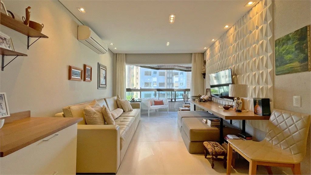 Apartamento à venda com 3 quartos, sendo 2 suítes, em Riviera de São Lourenço, Bertioga, SP