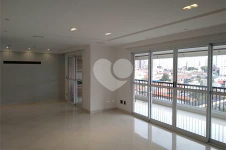 Apartamento 3 suítes, varanda gourmet, 3 vagas em Condomínio Clube na Mooca