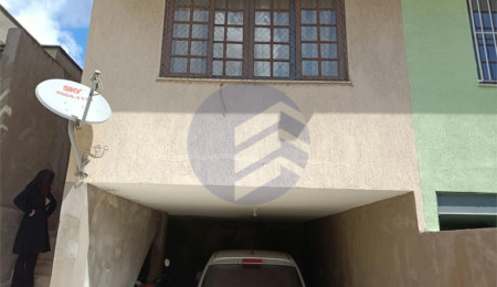 Casa à venda com 3 quartos, sendo 1 suíte, em Butantã, São Paulo, SP