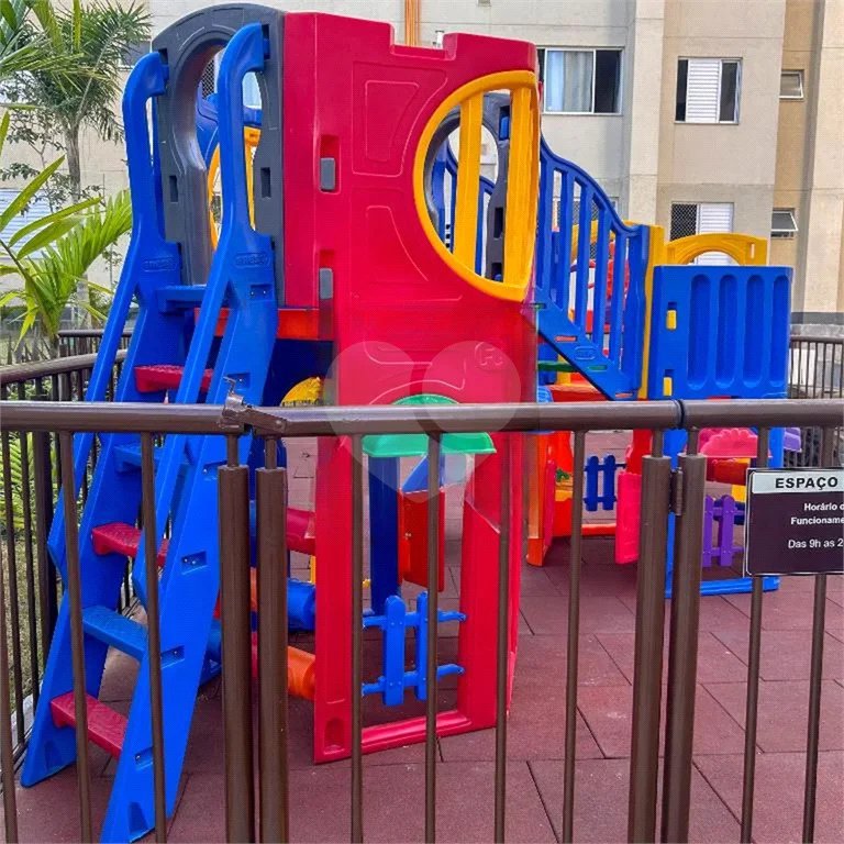 APARTAMENTO COM DOIS DORMITÓRIOS E UMA VAGA NA RAIMUNDO PEREIRA DE MAGALHÃES.