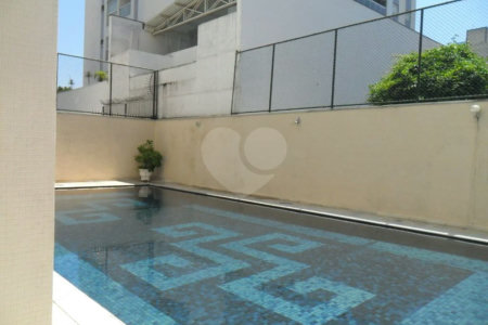 Apartamento com 212m², 4 quartos, 1 suíte, 2 vagas, à venda no bairro Santo Antônio, São Caetano do Sul