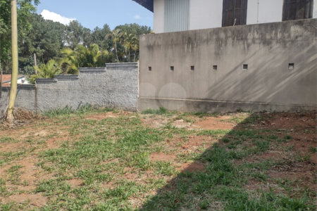 Terreno á venda no Residencial Sambambaia