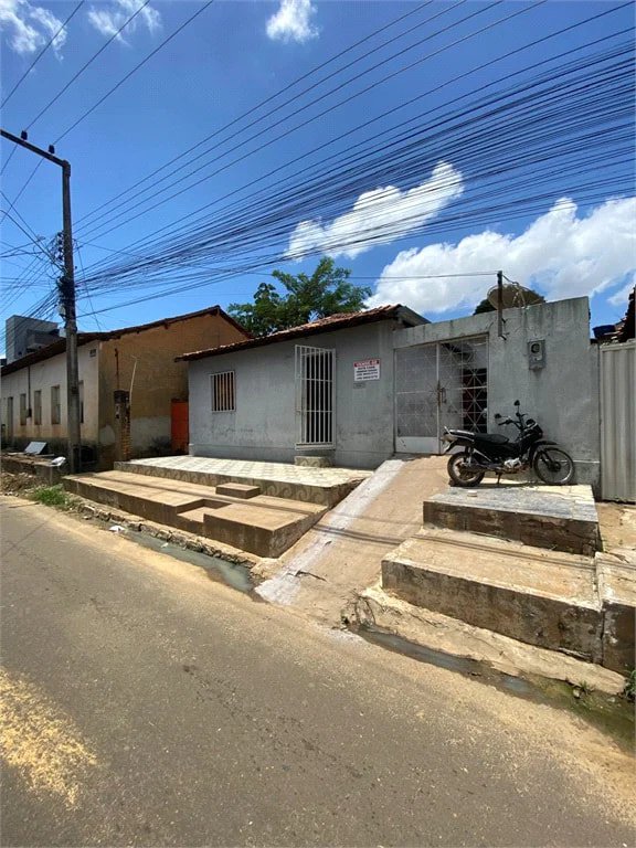 Casa à venda com 3 quartos no Centro, Balsas, MA