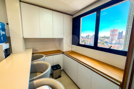 Apartamento à Venda no Centro de São Carlos - com 3 Suítes.