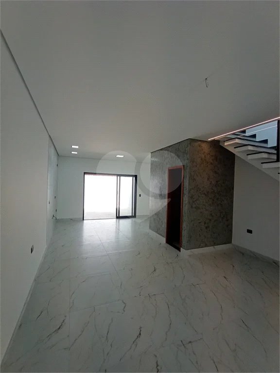 Casa com 155m² , 3 dormitórios , sendo 1 suíte , 4 vagas , à venda no Parque das Nações , em Santo André.