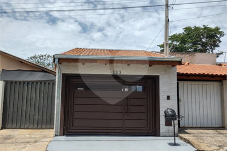 Casa térrea no Cidade Aracy .