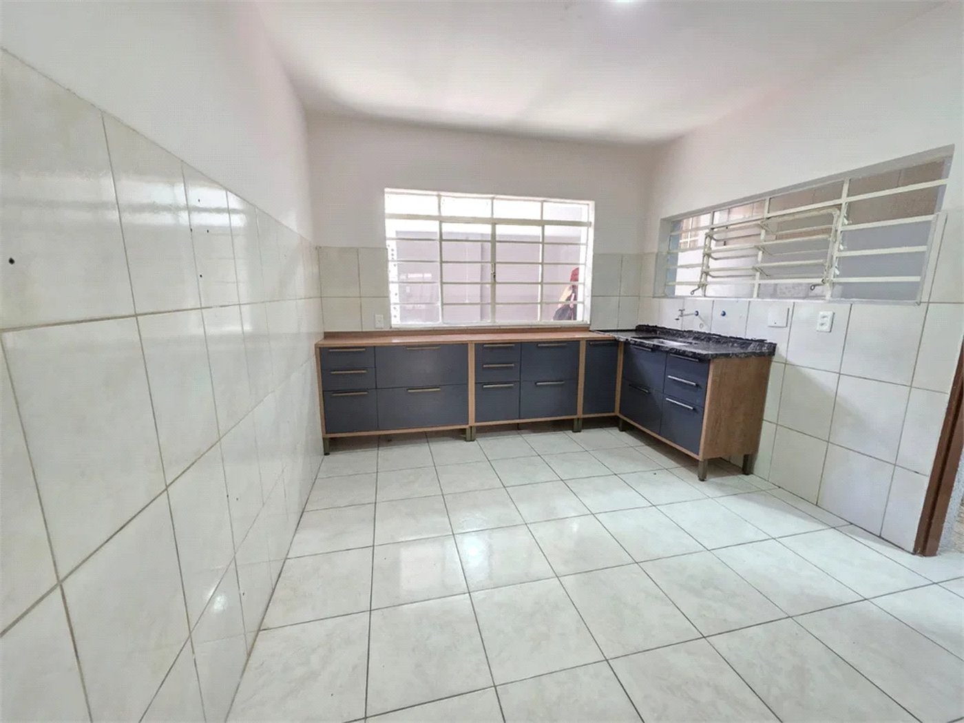 Sobrado à venda com 4 quartos, sendo 1 suíte, em Rio Pequeno, São Paulo, SP