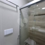 Apartamento totalmente decorado em Moema com 70 m2 , 2 quartos, 2 suítes e 2 vagas, ambientes com ar condicionado.