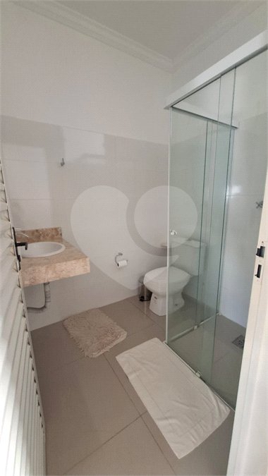 Casa Térrea de Alto Padrão à Venda – Próxima ao Shopping