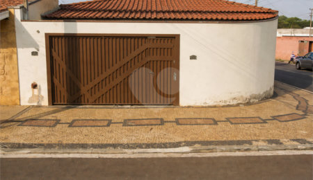 Casa à venda com 4 quartos, sendo 1 suíte,  em Vila Morumbi, São Carlos, SP