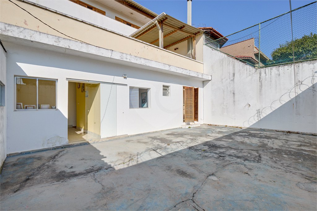 Casa à venda com 5 quartos, sendo 3 suítes, no condomínio Triplex, São Paulo - SP