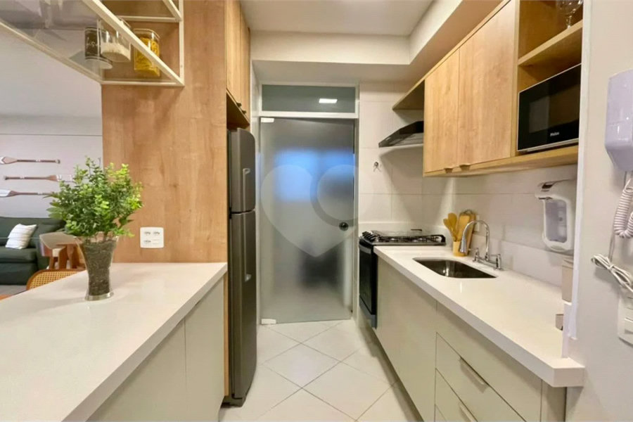 Apartamento à venda com 3 quartos, sendo 1 suíte,  em Riviera de São Lourenço, Bertioga, SP