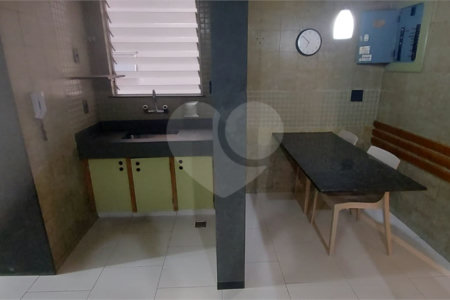 Apartamento à venda com 4 quartos, sendo 1 suíte,  em Laranjeiras, Rio de Janeiro, RJ