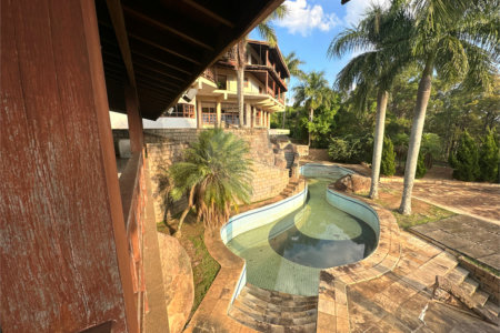 Casa à venda com 14 quartos, sendo 10 suítes, em Observatório, Vinhedo, SP