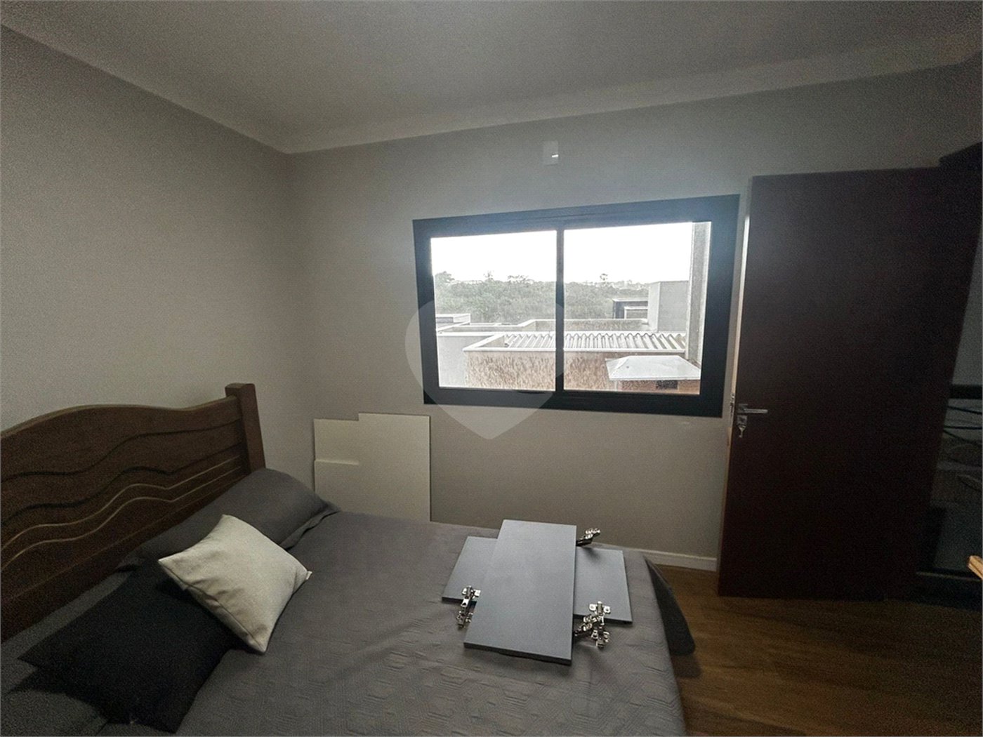 Casa à venda com 2 quartos, sendo 1 suíte,  no condomínio Lago dos Ipês, Itapetininga - SP