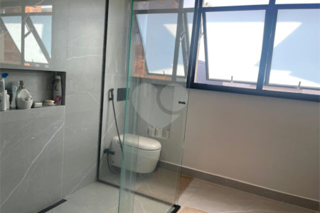 Casa à venda com 3 suítes no condomínio Reserva 8, São Paulo - SP