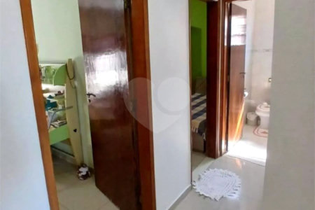 Sobrado à venda com 4 quartos, sendo 2 suítes, em Vila Santa Maria, São Paulo, SP