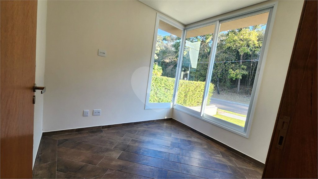Casa à venda com 4 suítes no condomínio Santa Isabel I, Louveira - SP
