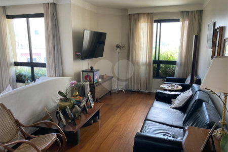 Apartamento à venda com 4 quartos, sendo 3 suítes, em Vila Morumbi, São Paulo, SP