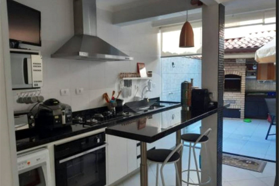 Casa à venda com 2 suítes no condomínio Villa Faenza, São Paulo - SP