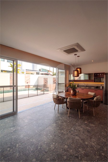 Casa à venda ou para alugar com 4 suítes no condomínio Jardim Vila Paradiso, Indaiatuba - SP