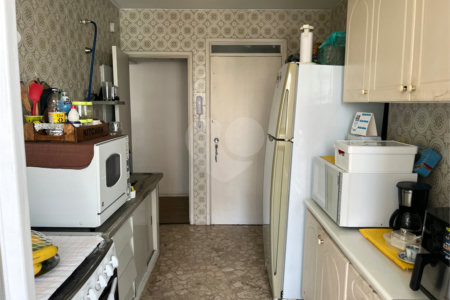Apartamento à venda com 3 quartos, sendo 1 suíte,  em Itaim Bibi, São Paulo, SP