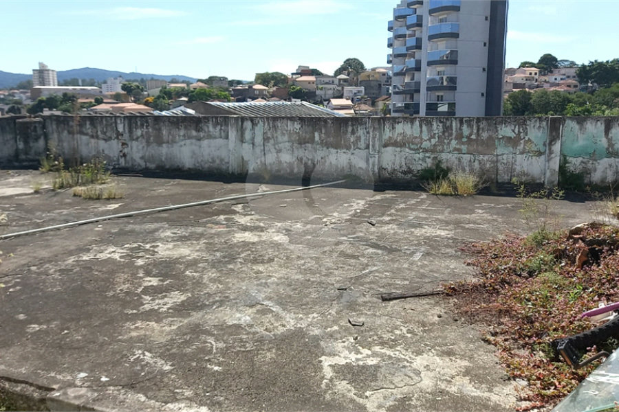 Terreno à venda com 8 quartos, sendo 2 suítes, em Santana, São Paulo, SP