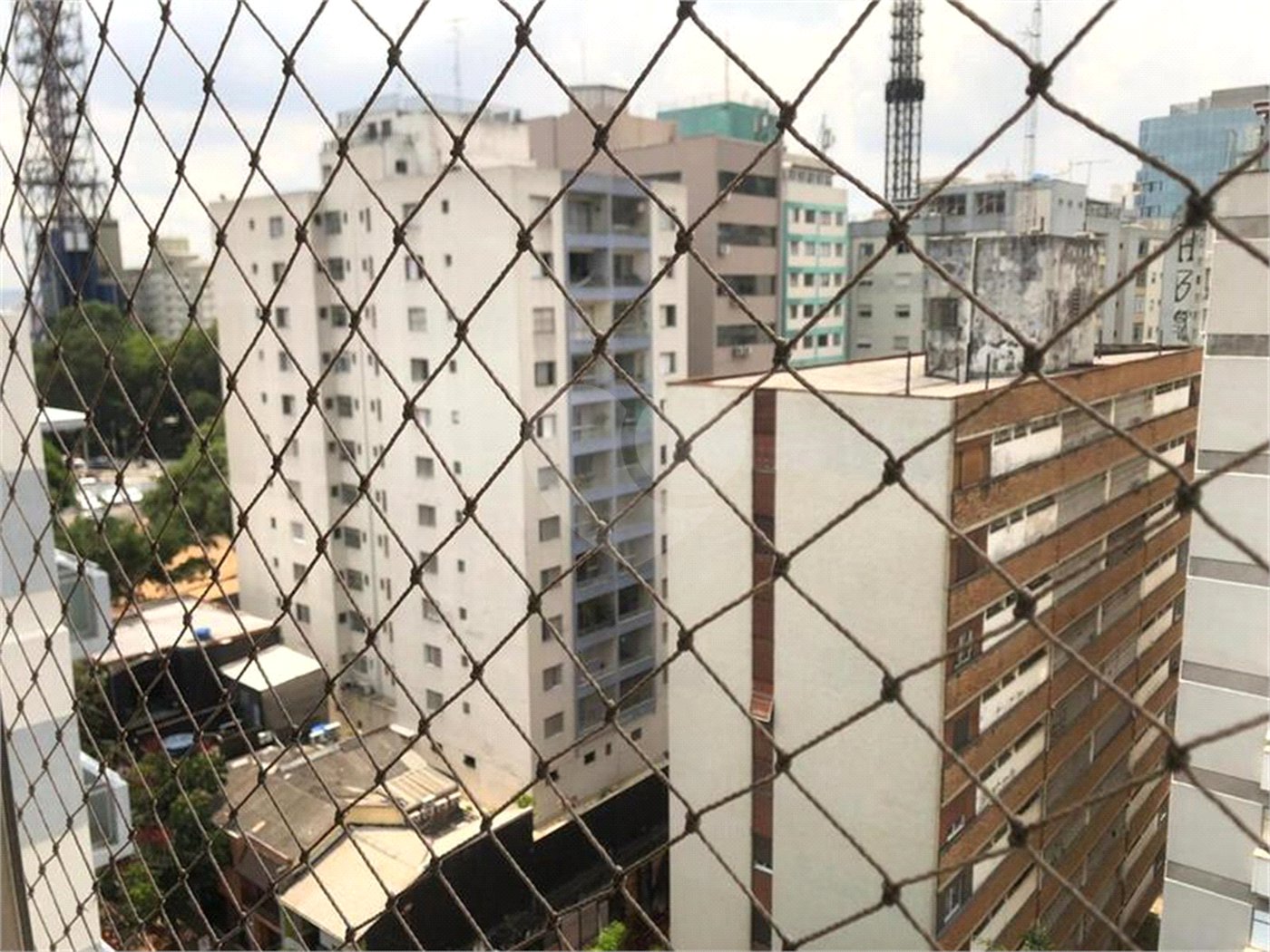 Apartamento à venda com 3 quartos, sendo 1 suíte, em Jardim Paulista, São Paulo, SP