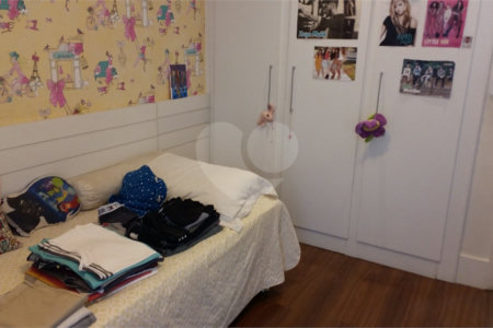 Apartamento à venda com 4 quartos, sendo 1 suíte,  em Tijuca, Rio de Janeiro, RJ