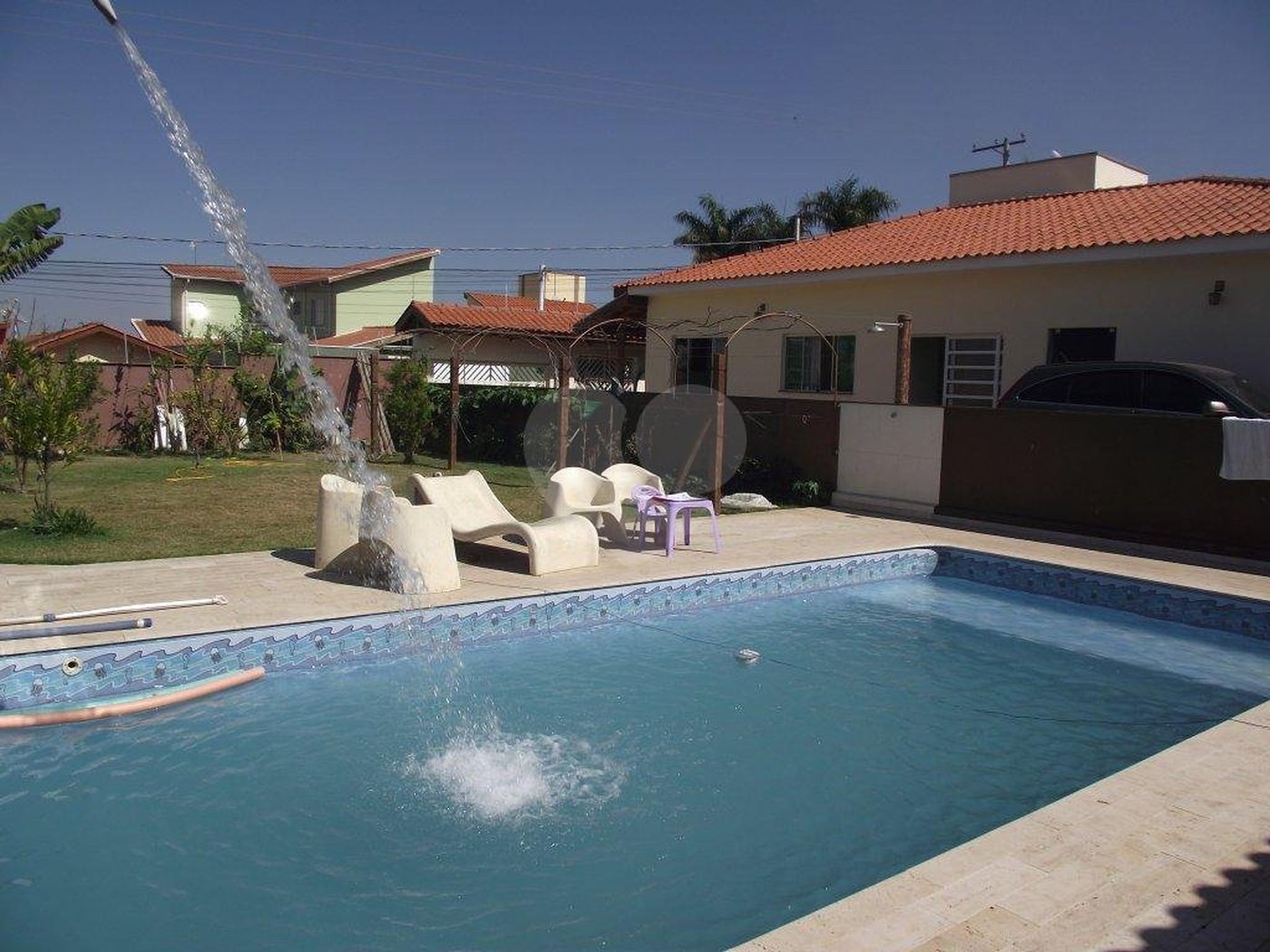 Casa Térrea à venda ou para alugar com 3 quartos, sendo 1 suíte, em Jardim Celani, Salto, SP