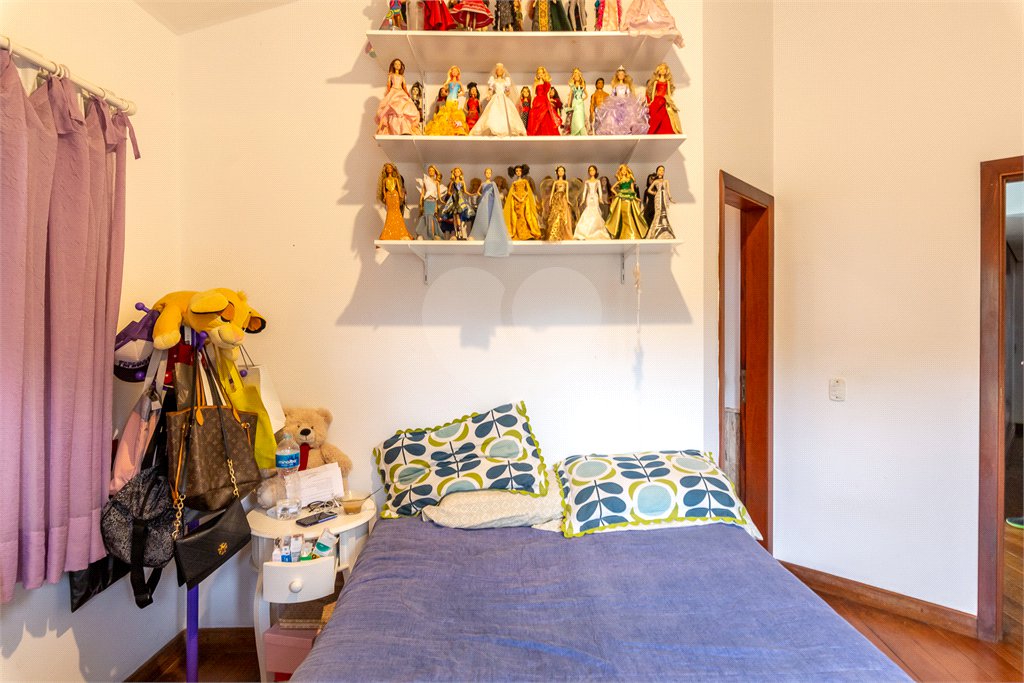 Casa à venda com 4 quartos, sendo 2 suítes, em Brooklin Paulista, São Paulo, SP