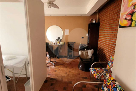 Casa à venda com 4 quartos, sendo 1 suíte, em Vila Leão, Sorocaba, SP