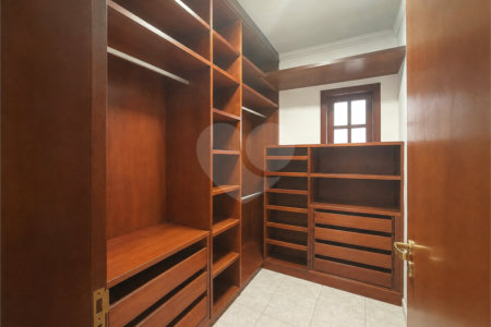 Casa à venda com 5 suítes no condomínio Parque Village Castelo, Itu - SP