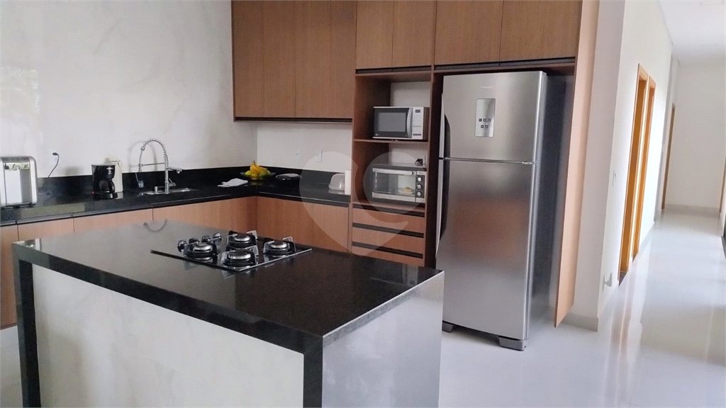Casa à venda ou para alugar com 3 suítes no condomínio Residencial Viena, Indaiatuba - SP