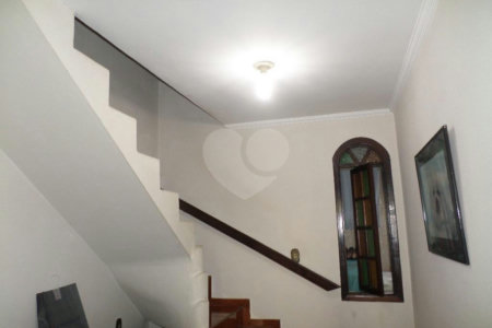 Sobrado à venda com 3 quartos, sendo 2 suítes, em Parada Inglesa, São Paulo, SP