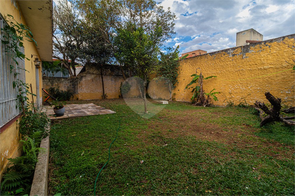 Casa à venda com 3 quartos, sendo 1 suíte, em Interlagos, São Paulo, SP