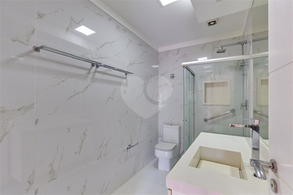 Casa à venda com 3 quartos, sendo 1 suíte, em Brooklin, São Paulo, SP