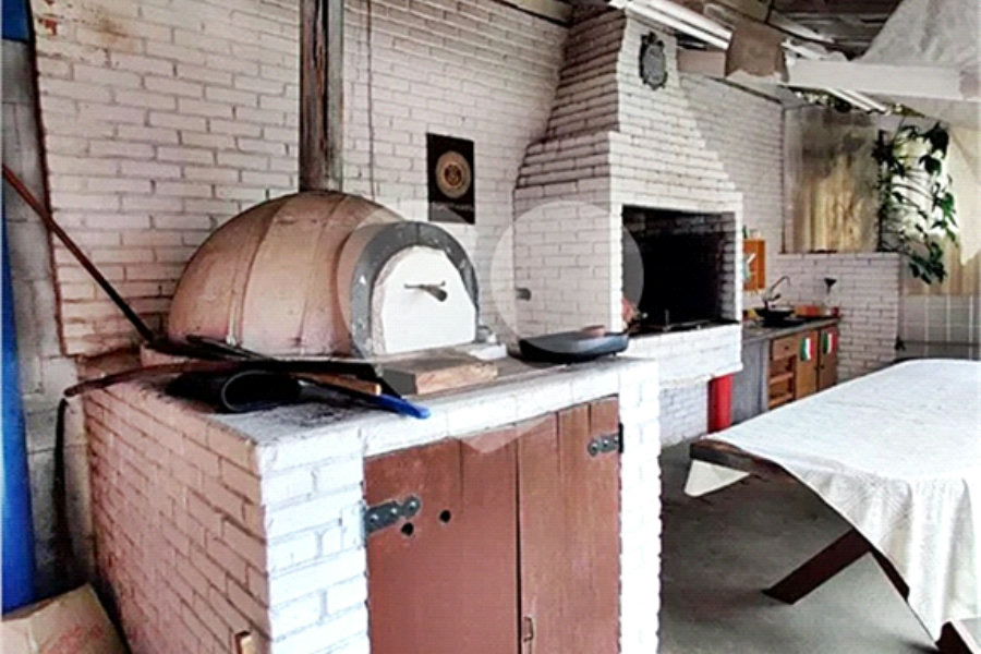 Casa à venda com 4 quartos, sendo 1 suíte, no condomínio Chacarás Bela Vista, Mairiporã - SP