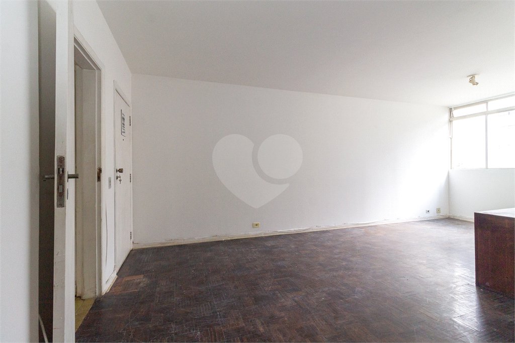 Apartamento à venda com 3 quartos, sendo 1 suíte, em Jardim América, São Paulo, SP