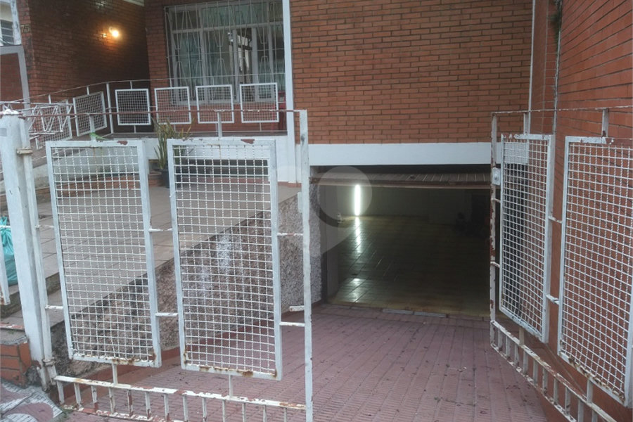 Casa à venda com 3 quartos, sendo 2 suítes, em Vila Paulicéia, São Paulo, SP