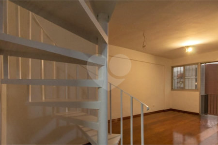 Cobertura à venda com 4 quartos, sendo 1 suíte, em Jardim Londrina, São Paulo, SP
