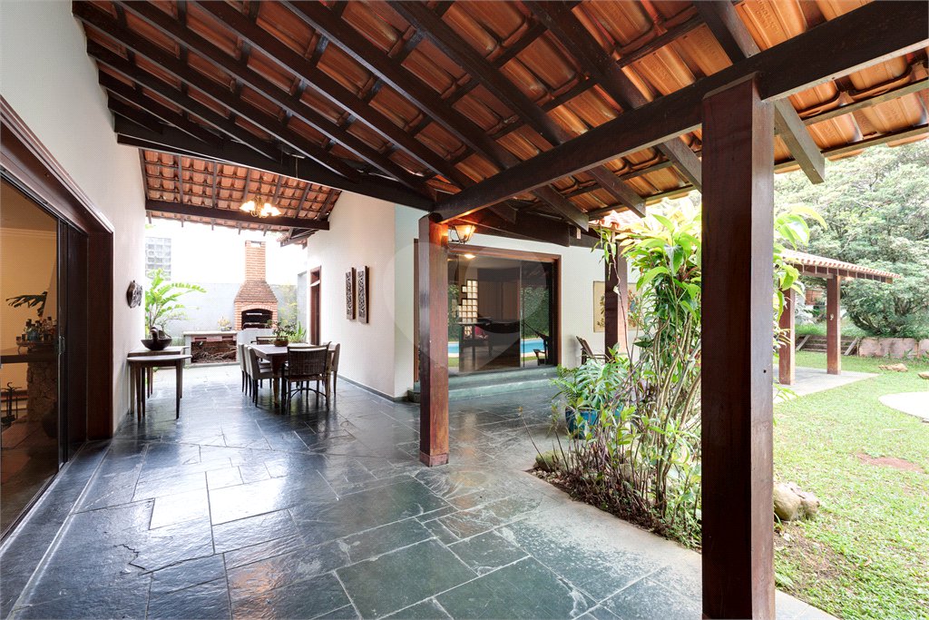 Casa Térrea à venda com 4 quartos, sendo 2 suítes, em Alto da Boa Vista, São Paulo, SP