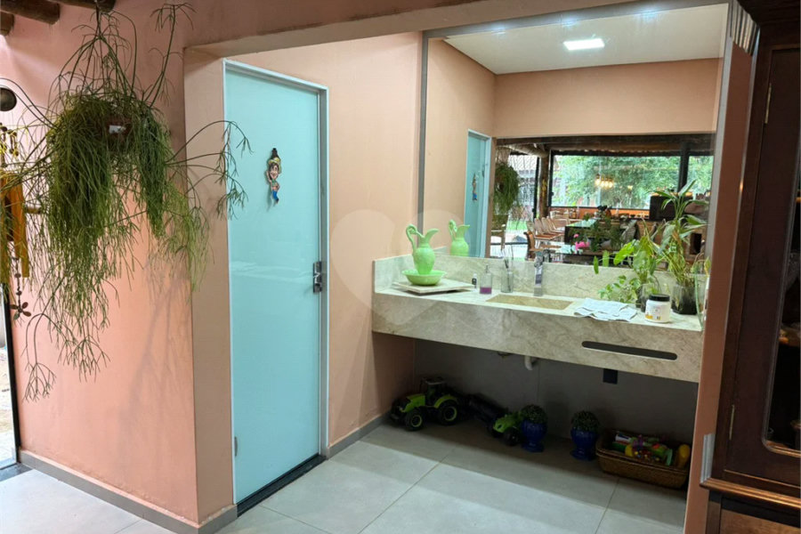 Chácara no Unileste, com espaço para eventos e cozinha industrial, na modalidade porteira fechada,