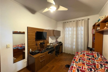 Casa à venda com 4 suítes no condomínio Granja Olga II, Sorocaba - SP