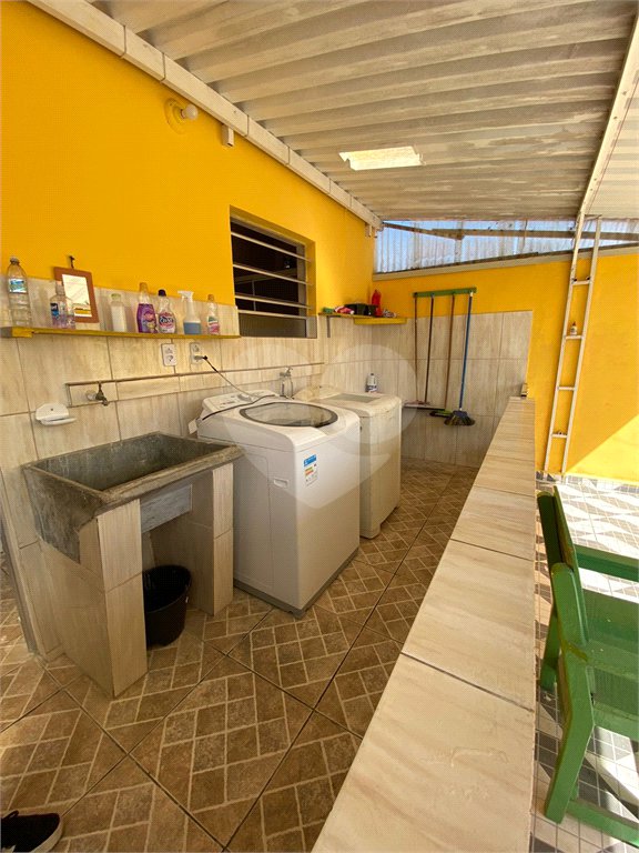 Sobrado à venda com 3 quartos em Jundiapeba, Mogi das Cruzes, SP